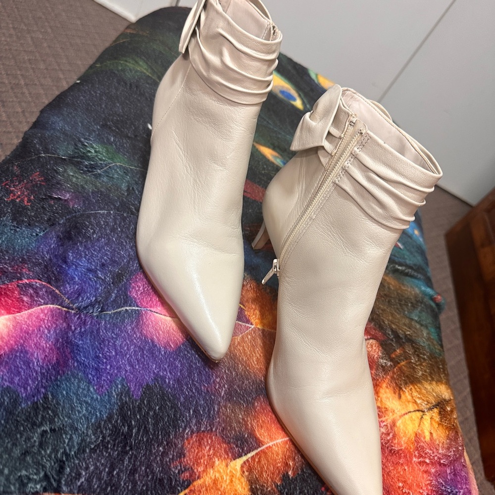 Ted Baker Cream Heeled Boots Sleek Design
